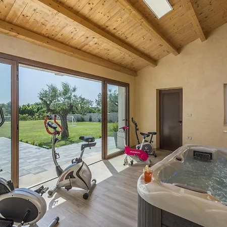 Luxury With A Swimming Pool Vodnjan, Fazana - 16867